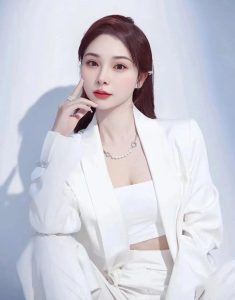 慧慧 高级纹绣师