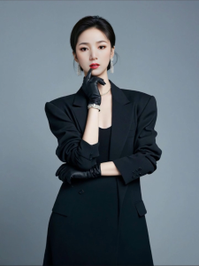 芬芬 首席纹绣师